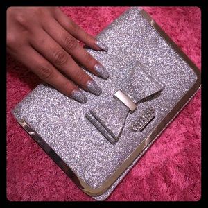 Guess glitter